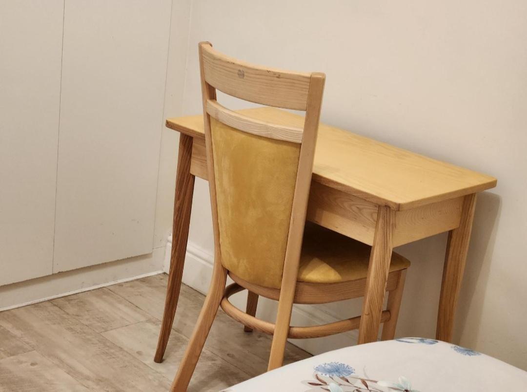 Apartment Centrally Vacation In Road Cape Town