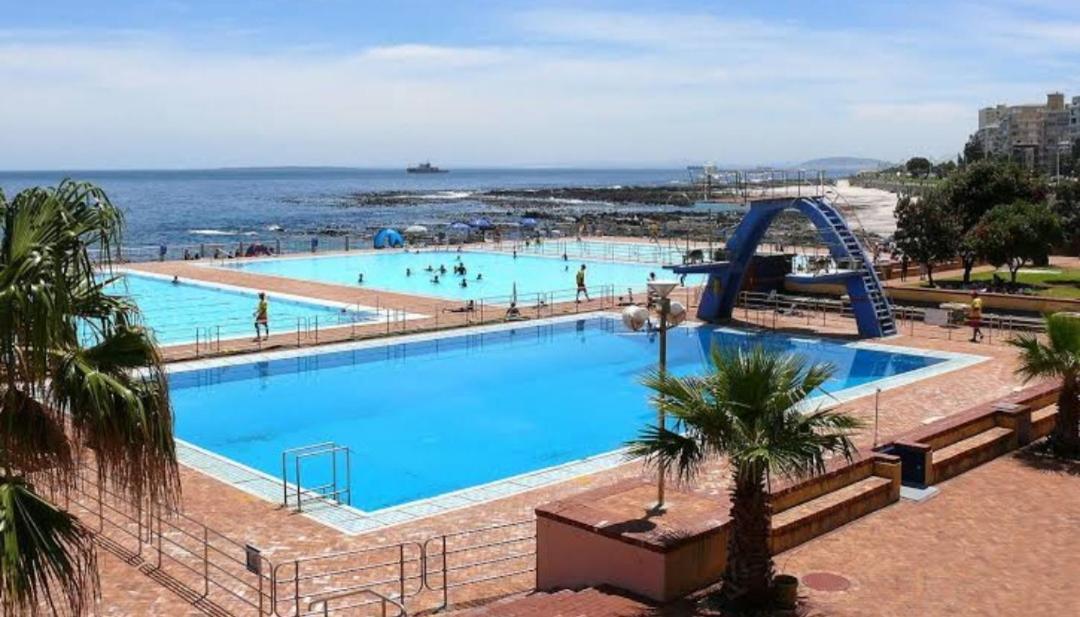Centrally Vacation In Road Cape Town