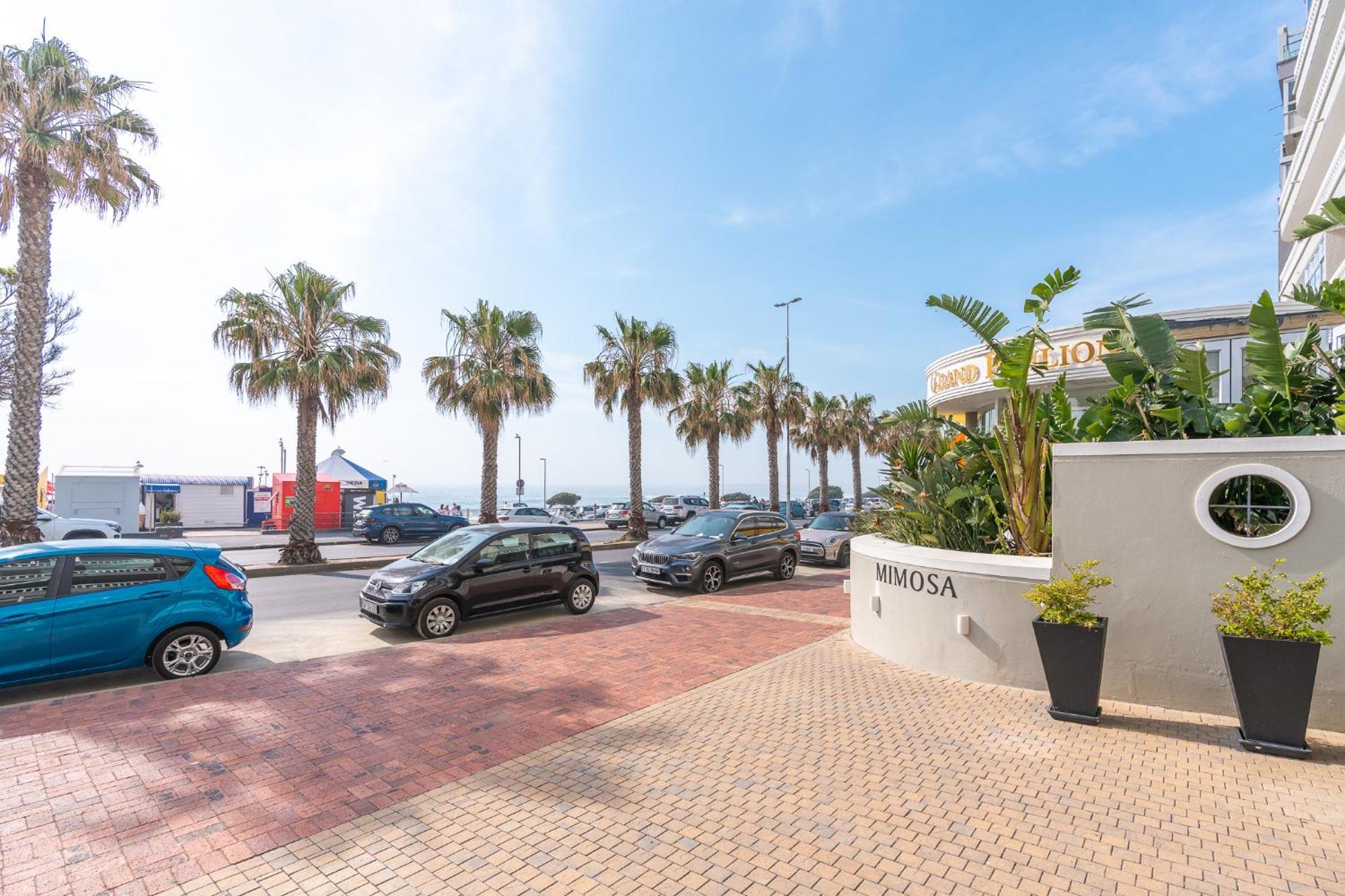 Centrally Vacation In Road Apartment *